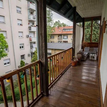 Tri Pera -- Self Check In Apartment Osijek Exterior photo