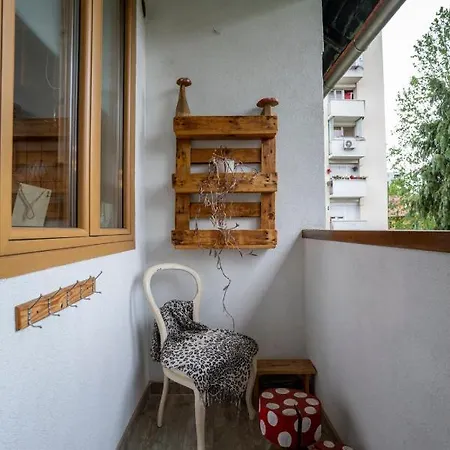 Tri Pera -- Self Check In Apartment Osijek Exterior photo